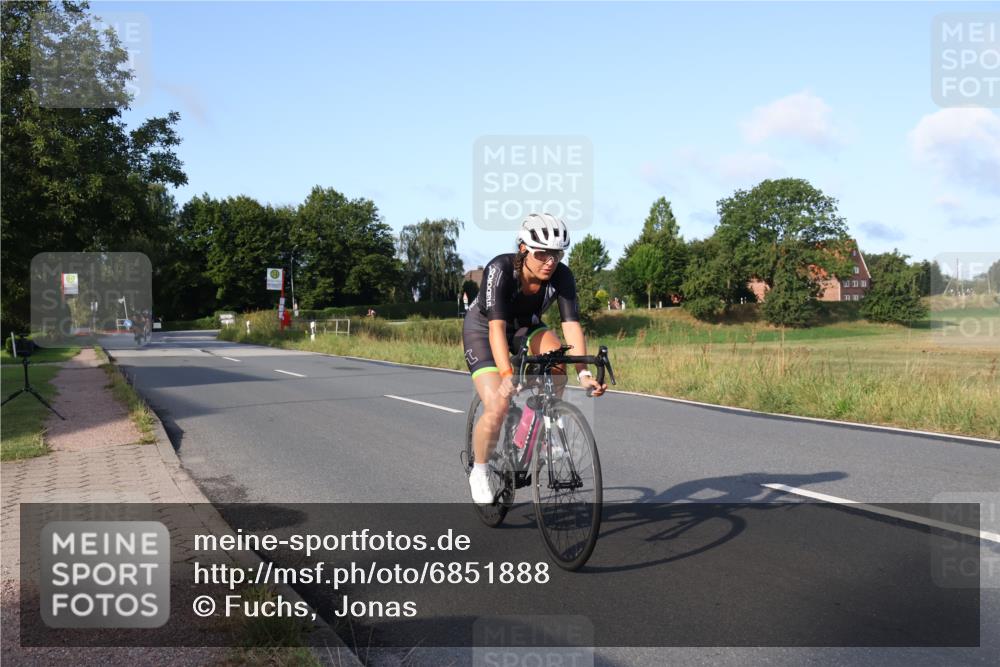 25.08.2024 - Elbe Triathlon Hamburg Fuchs,  Jonas http://msf.ph/oto/6851888 25.08.2024 09:15:26 Radfahren 111, 146, 264, 312, 302 meine-sportfotos.de