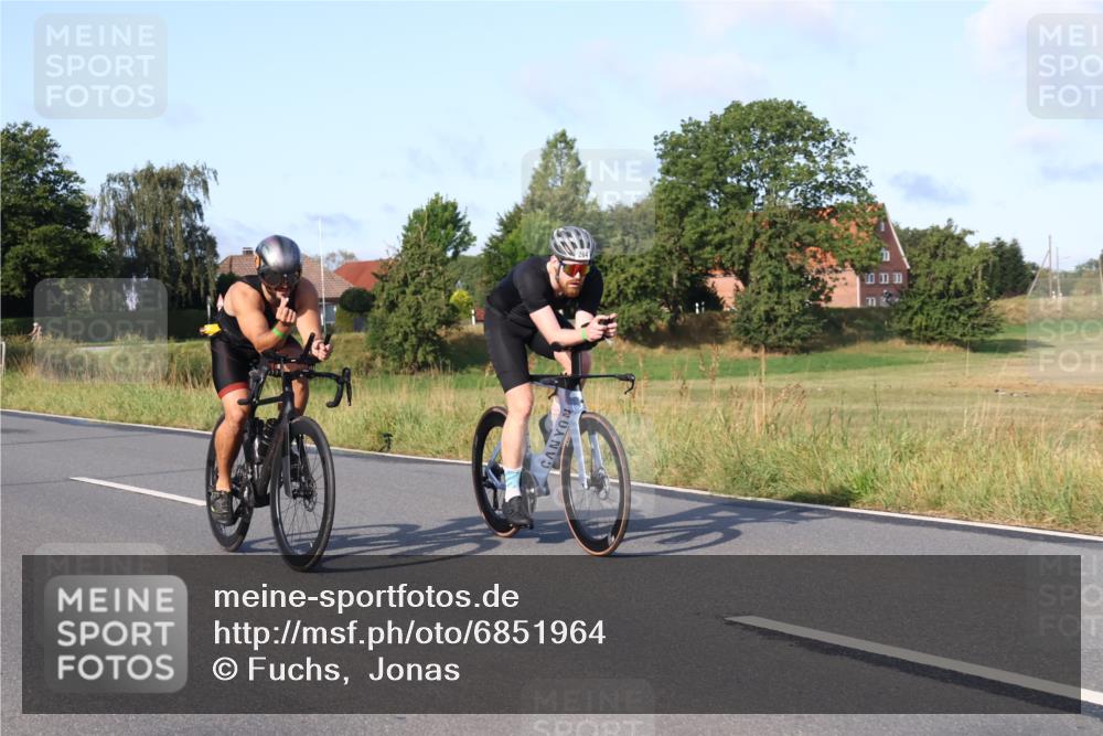 25.08.2024 - Elbe Triathlon Hamburg Fuchs,  Jonas http://msf.ph/oto/6851964 25.08.2024 09:15:30 Radfahren 146, 264, 312, 302, 70 meine-sportfotos.de