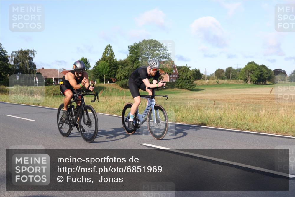 25.08.2024 - Elbe Triathlon Hamburg Fuchs,  Jonas http://msf.ph/oto/6851969 25.08.2024 09:15:30 Radfahren 146, 264, 312, 302, 70 meine-sportfotos.de