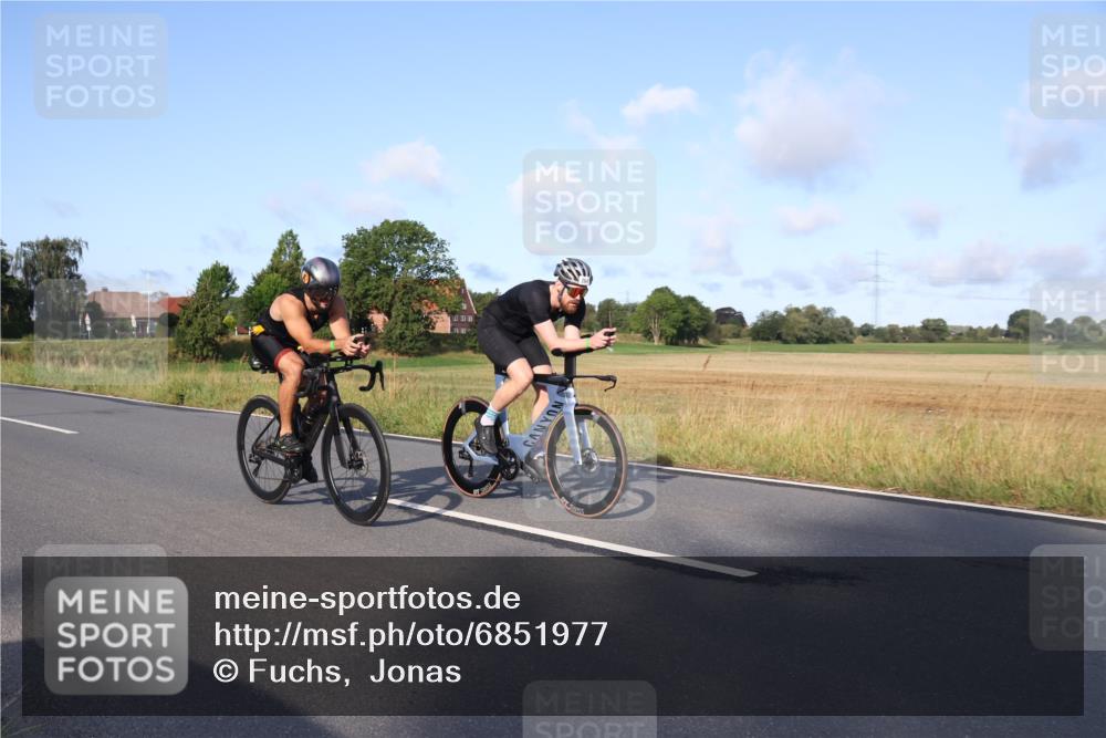 25.08.2024 - Elbe Triathlon Hamburg Fuchs,  Jonas http://msf.ph/oto/6851977 25.08.2024 09:15:31 Radfahren 146, 264, 312, 302, 70, 88 meine-sportfotos.de