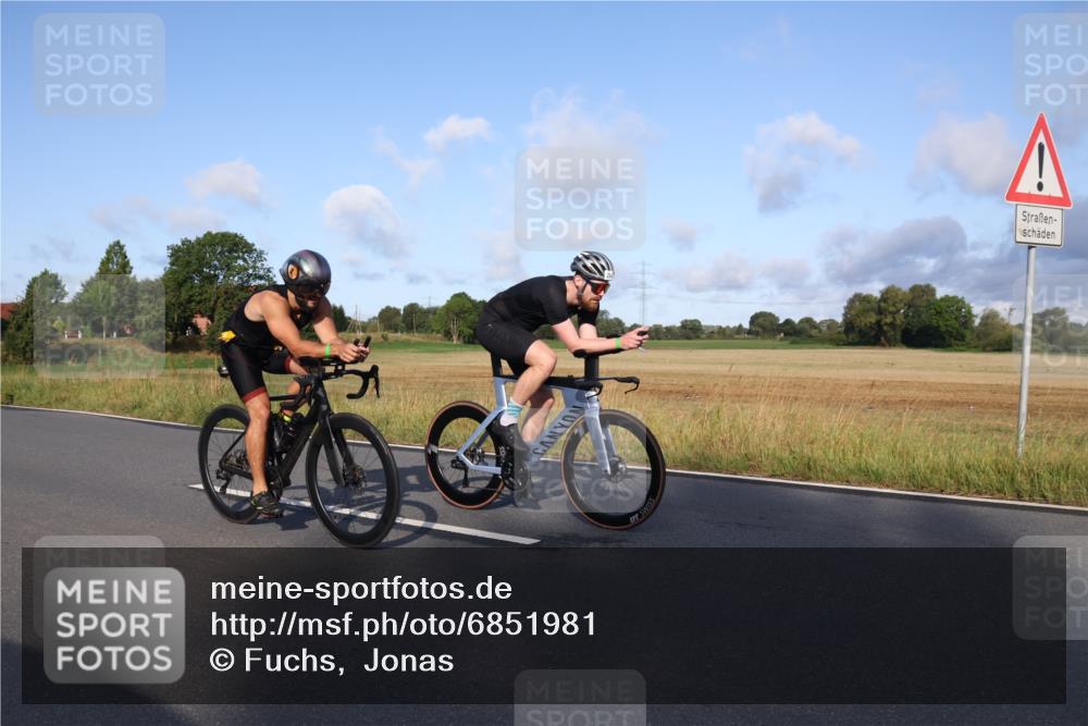25.08.2024 - Elbe Triathlon Hamburg Fuchs,  Jonas http://msf.ph/oto/6851981 25.08.2024 09:15:31 Radfahren 146, 264, 312, 302, 70, 88 meine-sportfotos.de