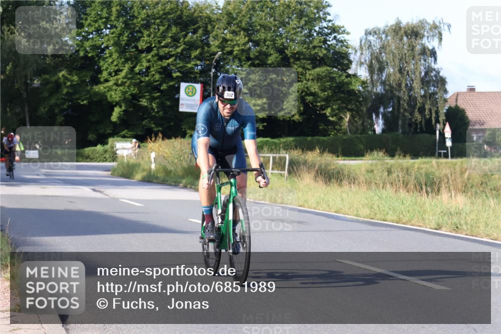 25.08.2024 - Elbe Triathlon Hamburg Fuchs,  Jonas http://msf.ph/oto/6851989 25.08.2024 09:15:32 Radfahren 264, 312, 302, 70, 88 meine-sportfotos.de