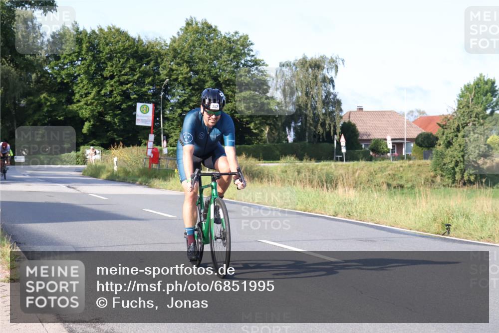 25.08.2024 - Elbe Triathlon Hamburg Fuchs,  Jonas http://msf.ph/oto/6851995 25.08.2024 09:15:33 Radfahren 264, 312, 302, 70, 88 meine-sportfotos.de