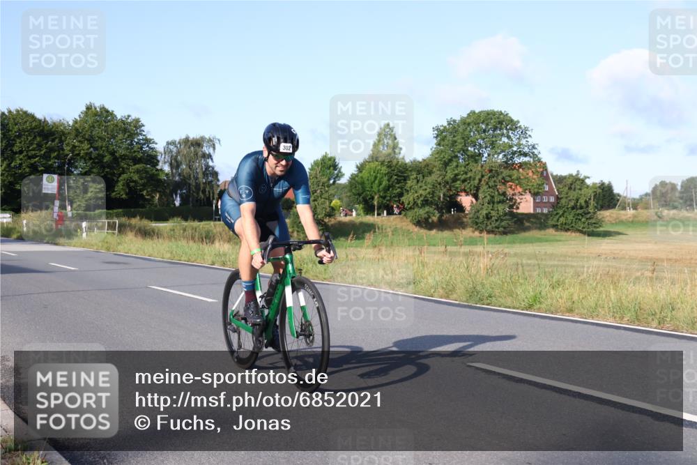 25.08.2024 - Elbe Triathlon Hamburg Fuchs,  Jonas http://msf.ph/oto/6852021 25.08.2024 09:15:33 Radfahren 264, 312, 302, 70, 88 meine-sportfotos.de