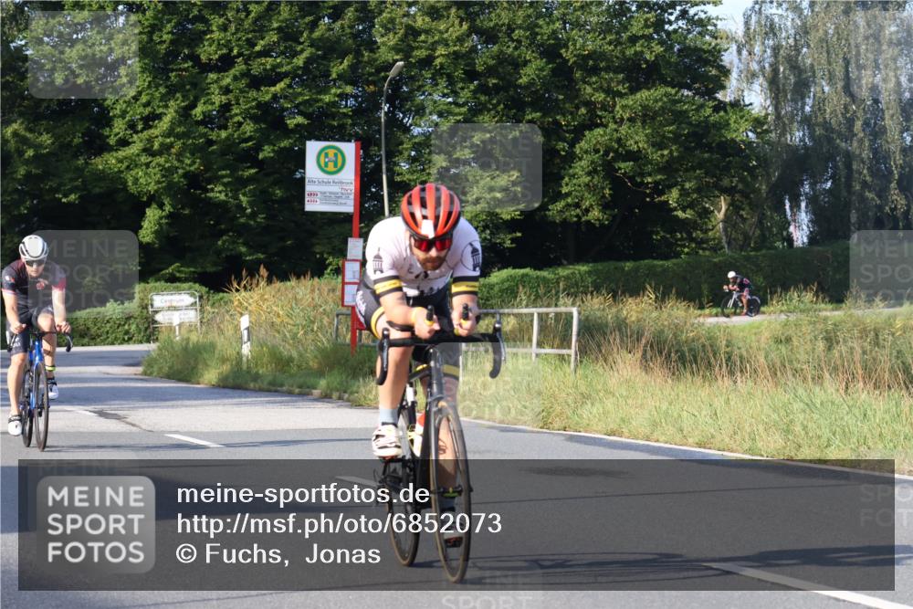 25.08.2024 - Elbe Triathlon Hamburg Fuchs,  Jonas http://msf.ph/oto/6852073 25.08.2024 09:15:36 Radfahren 264, 312, 302, 70, 88, 126 meine-sportfotos.de