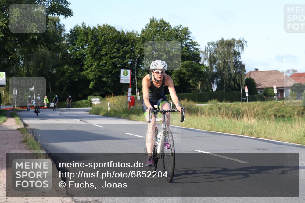 25.08.2024 - Elbe Triathlon Hamburg Fuchs,  Jonas http://msf.ph/oto/6852204 25.08.2024 09:15:43 Radfahren 88, 126, 66, 44, 223, 231 meine-sportfotos.de