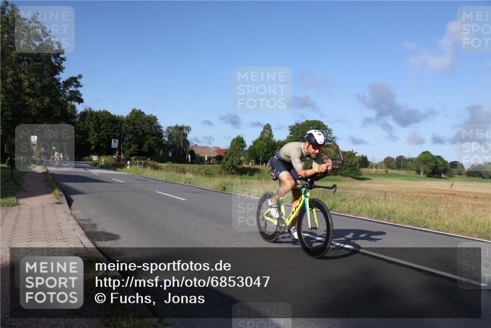 25.08.2024 - Elbe Triathlon Hamburg Fuchs,  Jonas http://msf.ph/oto/6853047 25.08.2024 09:16:26 Radfahren 181, 67, 330, 101, 72, 127 meine-sportfotos.de