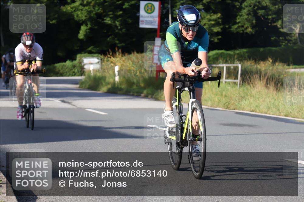 25.08.2024 - Elbe Triathlon Hamburg Fuchs,  Jonas http://msf.ph/oto/6853140 25.08.2024 09:16:32 Radfahren 72, 127, 118, 254, 123, 173, 314 meine-sportfotos.de