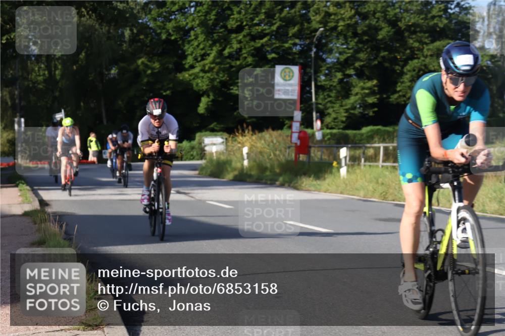 25.08.2024 - Elbe Triathlon Hamburg Fuchs,  Jonas http://msf.ph/oto/6853158 25.08.2024 09:16:32 Radfahren 72, 127, 118, 254, 123, 173, 314 meine-sportfotos.de