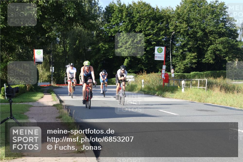 25.08.2024 - Elbe Triathlon Hamburg Fuchs,  Jonas http://msf.ph/oto/6853207 25.08.2024 09:16:34 Radfahren 72, 127, 118, 254, 123, 173, 314 meine-sportfotos.de