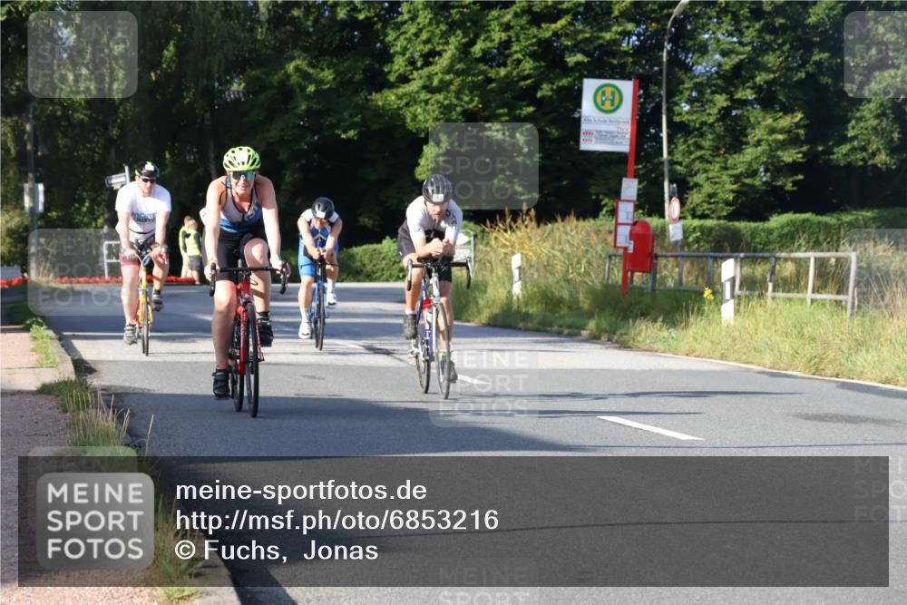 25.08.2024 - Elbe Triathlon Hamburg Fuchs,  Jonas http://msf.ph/oto/6853216 25.08.2024 09:16:34 Radfahren 72, 127, 118, 254, 123, 173, 314 meine-sportfotos.de