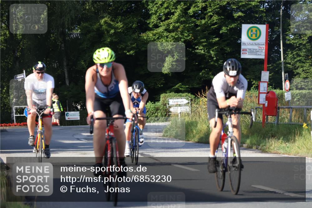 25.08.2024 - Elbe Triathlon Hamburg Fuchs,  Jonas http://msf.ph/oto/6853230 25.08.2024 09:16:35 Radfahren 127, 118, 254, 123, 173, 314 meine-sportfotos.de