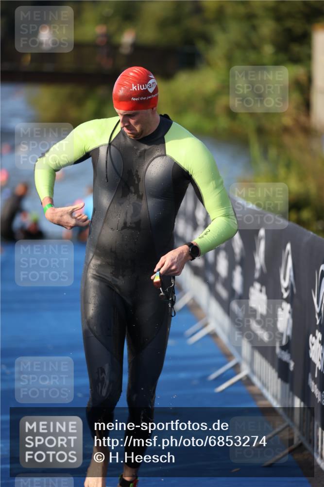 25.08.2024 - Elbe Triathlon Hamburg H.Heesch http://msf.ph/oto/6853274 25.08.2024 09:01:07 Schwimmen 226, 238, 270, 284, 309 meine-sportfotos.de