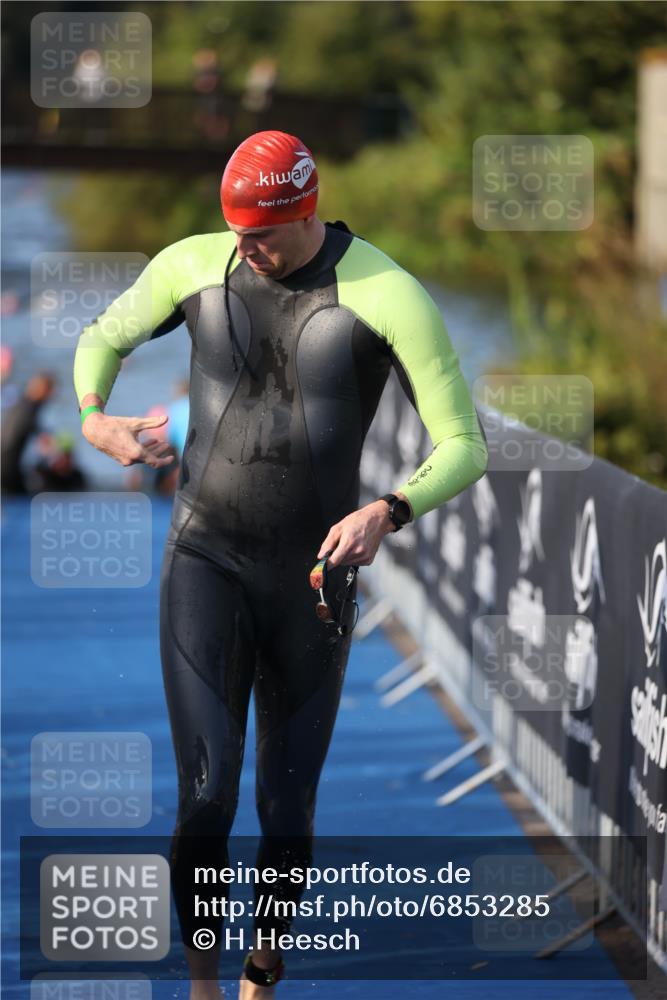 25.08.2024 - Elbe Triathlon Hamburg H.Heesch http://msf.ph/oto/6853285 25.08.2024 09:01:07 Schwimmen 226, 238, 270, 284, 309 meine-sportfotos.de
