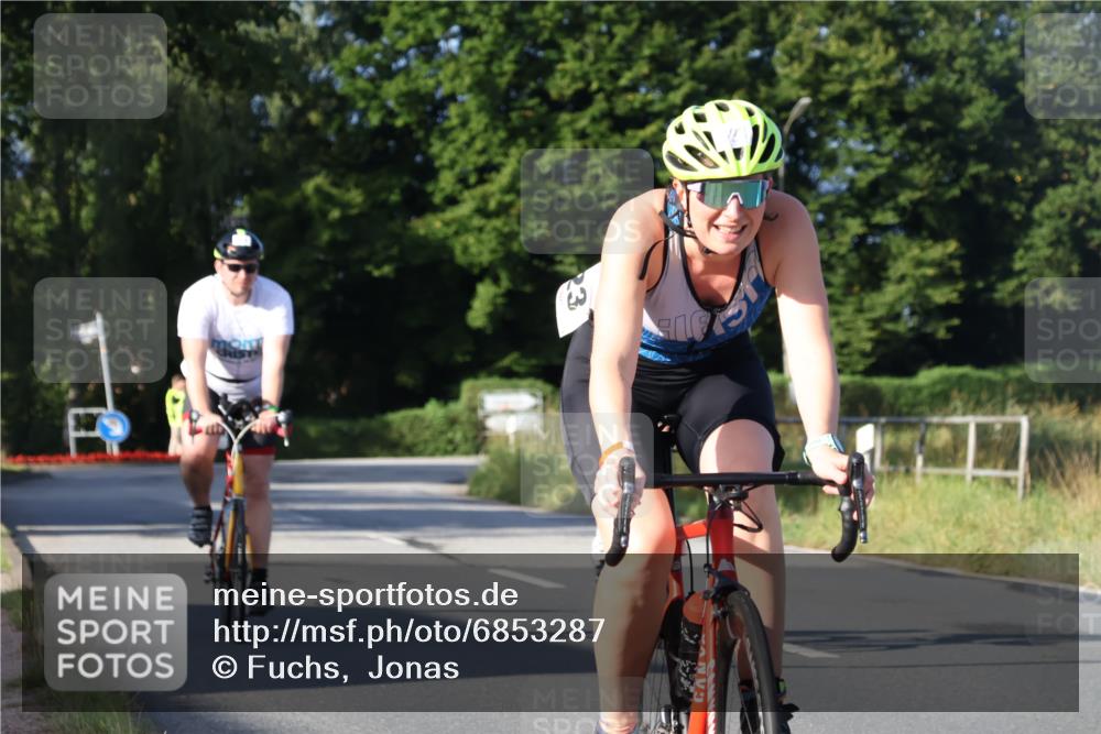 25.08.2024 - Elbe Triathlon Hamburg Fuchs,  Jonas http://msf.ph/oto/6853287 25.08.2024 09:16:36 Radfahren 127, 118, 254, 123, 173, 314 meine-sportfotos.de