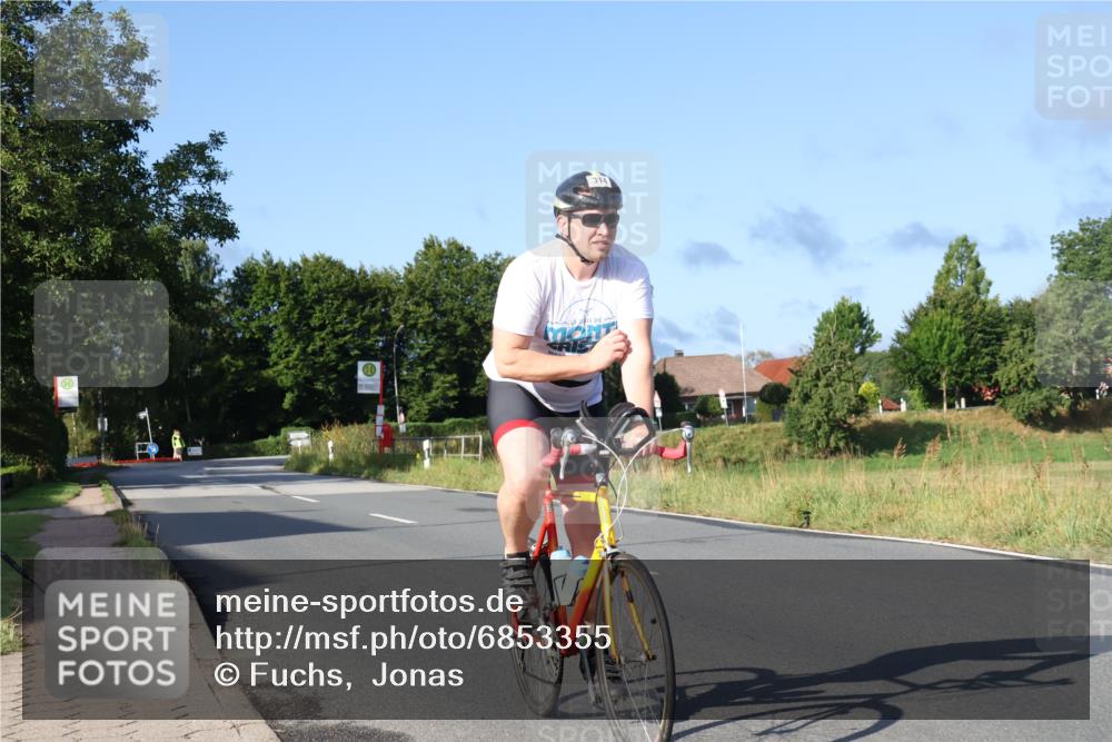 25.08.2024 - Elbe Triathlon Hamburg Fuchs,  Jonas http://msf.ph/oto/6853355 25.08.2024 09:16:38 Radfahren 127, 118, 254, 123, 173, 314 meine-sportfotos.de