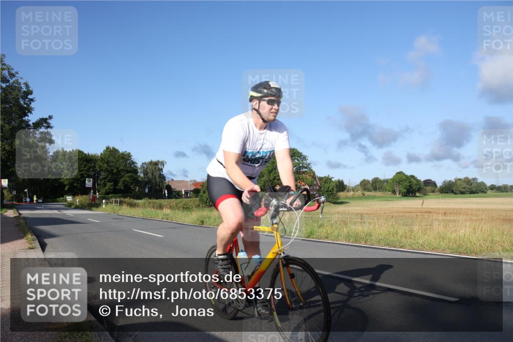 25.08.2024 - Elbe Triathlon Hamburg Fuchs,  Jonas http://msf.ph/oto/6853375 25.08.2024 09:16:38 Radfahren 127, 118, 254, 123, 173, 314 meine-sportfotos.de