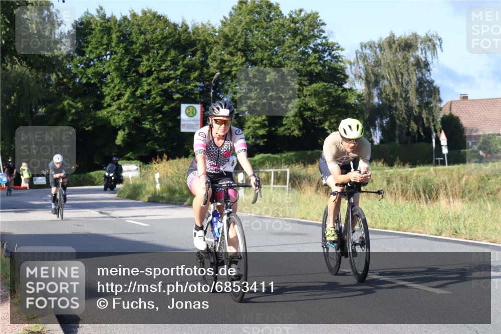 25.08.2024 - Elbe Triathlon Hamburg Fuchs,  Jonas http://msf.ph/oto/6853411 25.08.2024 09:16:56 Radfahren 106, 108, 277, 59 meine-sportfotos.de
