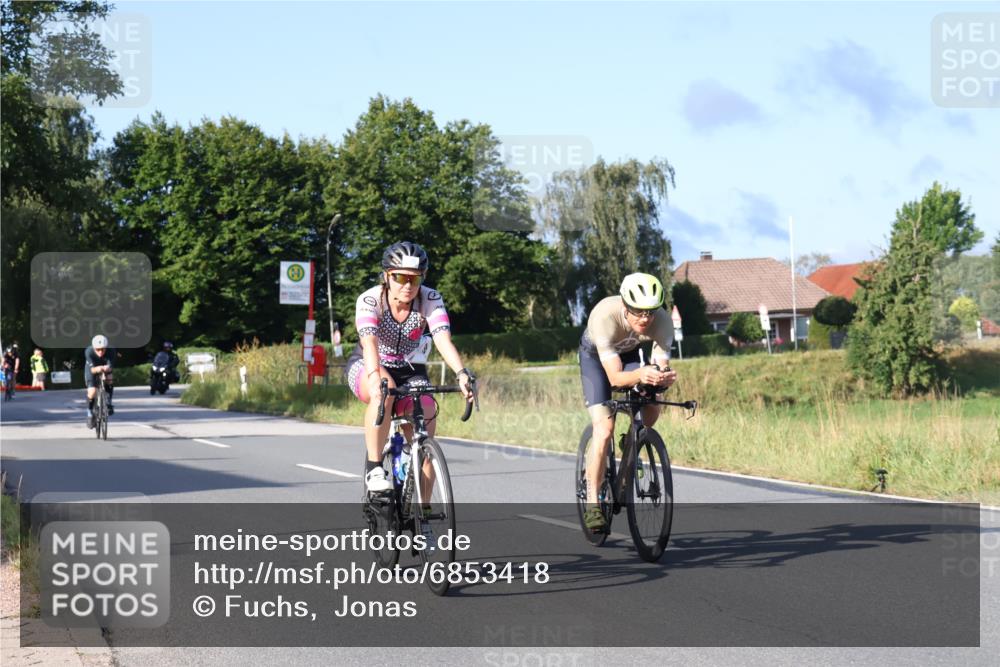 25.08.2024 - Elbe Triathlon Hamburg Fuchs,  Jonas http://msf.ph/oto/6853418 25.08.2024 09:16:56 Radfahren 106, 108, 277, 59 meine-sportfotos.de