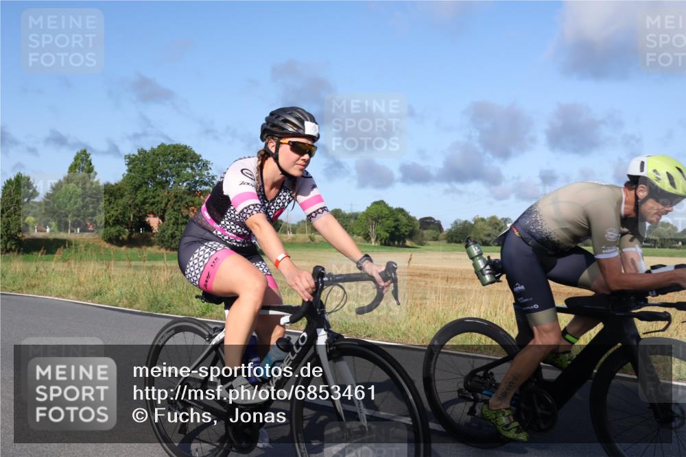 25.08.2024 - Elbe Triathlon Hamburg Fuchs,  Jonas http://msf.ph/oto/6853461 25.08.2024 09:16:56 Radfahren 106, 108, 277, 59 meine-sportfotos.de