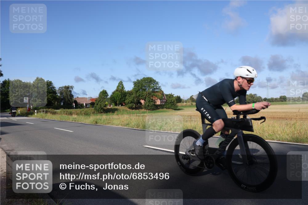 25.08.2024 - Elbe Triathlon Hamburg Fuchs,  Jonas http://msf.ph/oto/6853496 25.08.2024 09:16:59 Radfahren 106, 108, 277, 59 meine-sportfotos.de