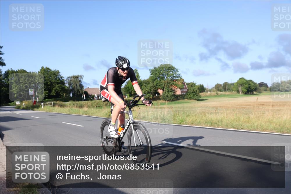 25.08.2024 - Elbe Triathlon Hamburg Fuchs,  Jonas http://msf.ph/oto/6853541 25.08.2024 09:17:02 Radfahren 277, 59 meine-sportfotos.de