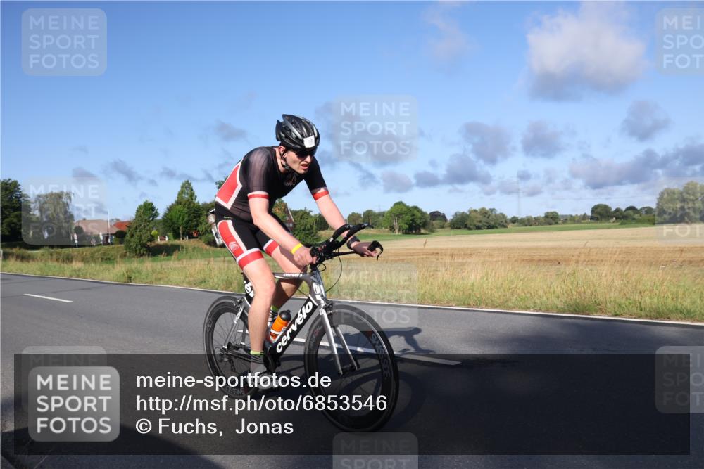 25.08.2024 - Elbe Triathlon Hamburg Fuchs,  Jonas http://msf.ph/oto/6853546 25.08.2024 09:17:03 Radfahren 277, 59 meine-sportfotos.de