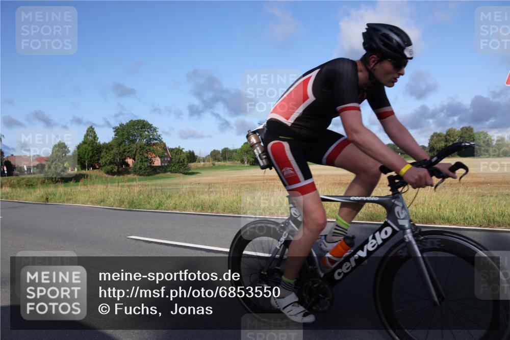 25.08.2024 - Elbe Triathlon Hamburg Fuchs,  Jonas http://msf.ph/oto/6853550 25.08.2024 09:17:03 Radfahren 277, 59 meine-sportfotos.de