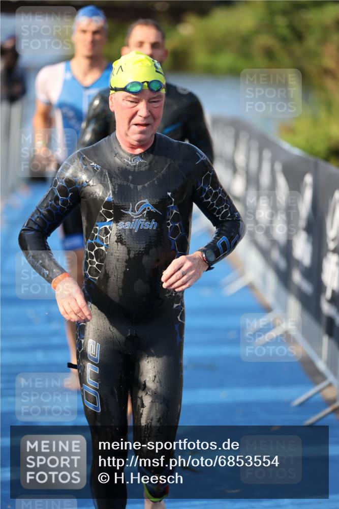 25.08.2024 - Elbe Triathlon Hamburg H.Heesch http://msf.ph/oto/6853554 25.08.2024 09:01:24 Schwimmen 175, 210, 215, 238, 270, 284, 293, 309, 318 meine-sportfotos.de
