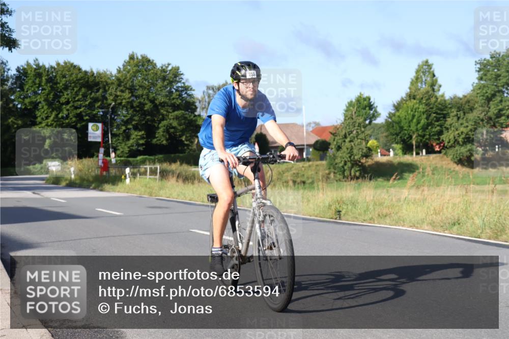 25.08.2024 - Elbe Triathlon Hamburg Fuchs,  Jonas http://msf.ph/oto/6853594 25.08.2024 09:17:18 Radfahren 255 meine-sportfotos.de