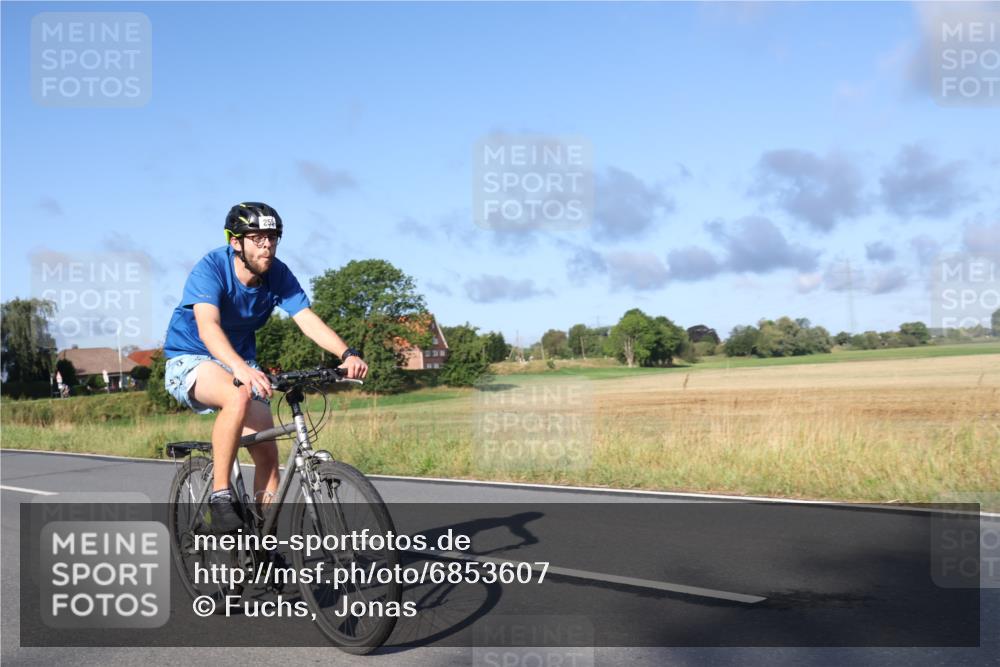 25.08.2024 - Elbe Triathlon Hamburg Fuchs,  Jonas http://msf.ph/oto/6853607 25.08.2024 09:17:18 Radfahren 255 meine-sportfotos.de