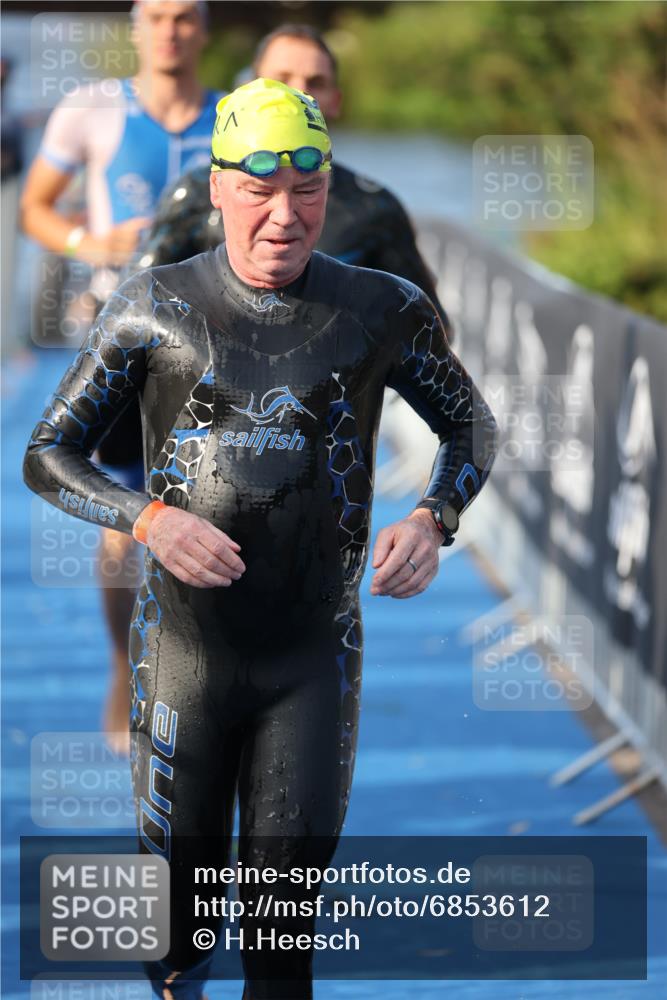 25.08.2024 - Elbe Triathlon Hamburg H.Heesch http://msf.ph/oto/6853612 25.08.2024 09:01:24 Schwimmen 175, 210, 215, 238, 270, 284, 293, 309, 318 meine-sportfotos.de