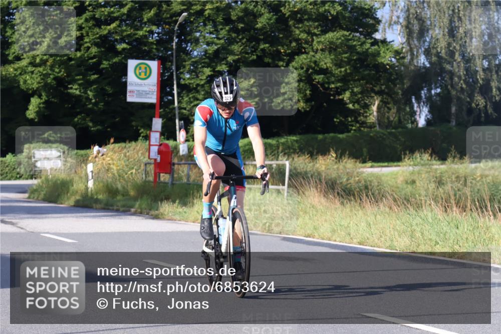 25.08.2024 - Elbe Triathlon Hamburg Fuchs,  Jonas http://msf.ph/oto/6853624 25.08.2024 09:17:28 Radfahren 321, 256 meine-sportfotos.de