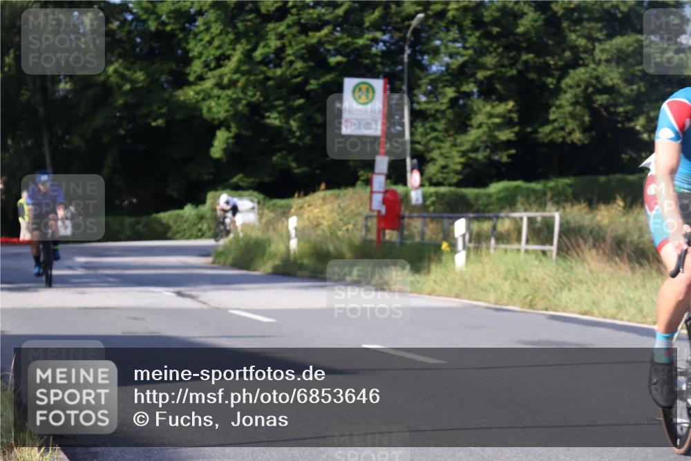 25.08.2024 - Elbe Triathlon Hamburg Fuchs,  Jonas http://msf.ph/oto/6853646 25.08.2024 09:17:29 Radfahren 321, 256, 257 meine-sportfotos.de