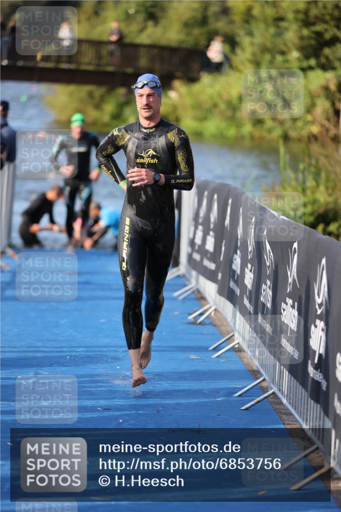 25.08.2024 - Elbe Triathlon Hamburg H.Heesch http://msf.ph/oto/6853756 25.08.2024 09:01:28 Schwimmen 135, 175, 210, 215, 238, 270, 284, 293, 318 meine-sportfotos.de