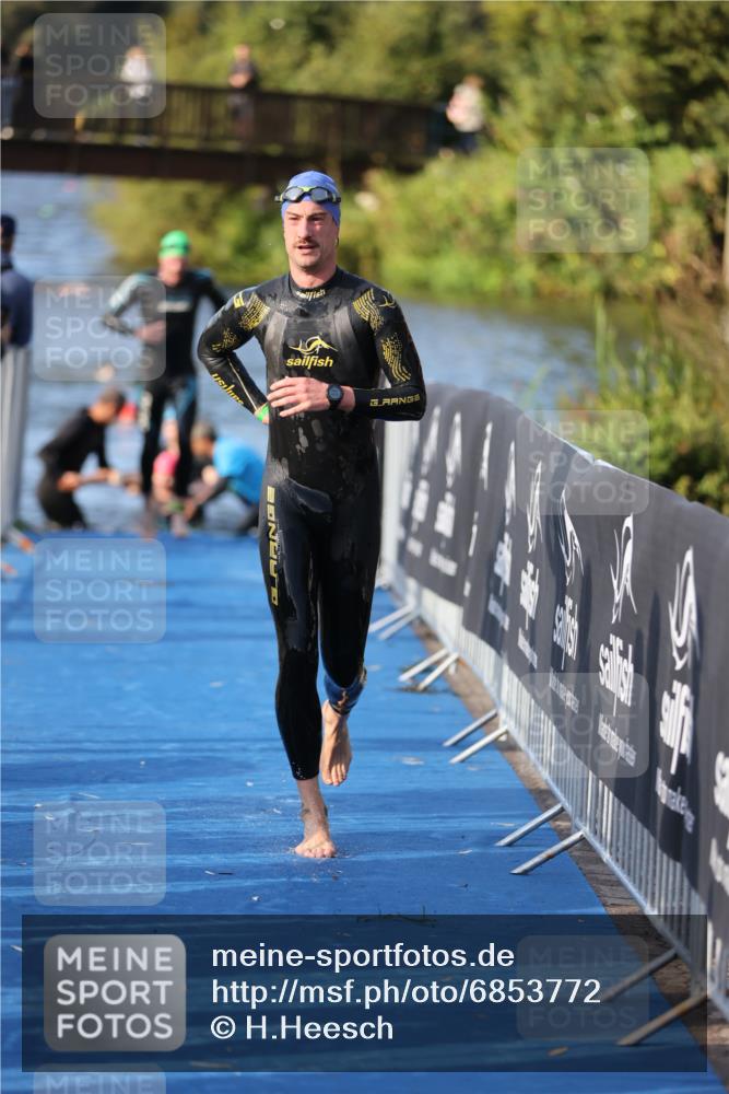 25.08.2024 - Elbe Triathlon Hamburg H.Heesch http://msf.ph/oto/6853772 25.08.2024 09:01:28 Schwimmen 135, 175, 210, 215, 238, 270, 284, 293, 318 meine-sportfotos.de