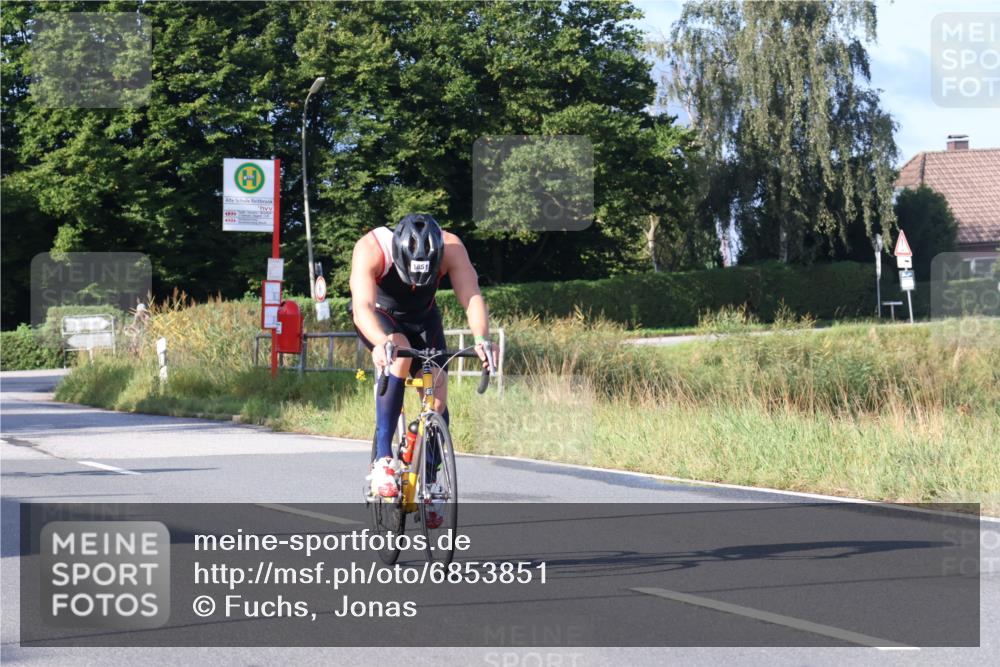 25.08.2024 - Elbe Triathlon Hamburg Fuchs,  Jonas http://msf.ph/oto/6853851 25.08.2024 09:17:42 Radfahren 1851, 289, 323 meine-sportfotos.de