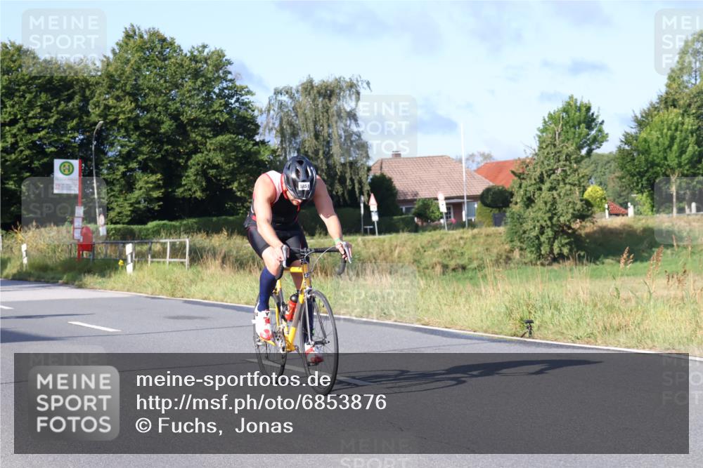 25.08.2024 - Elbe Triathlon Hamburg Fuchs,  Jonas http://msf.ph/oto/6853876 25.08.2024 09:17:42 Radfahren 1851, 289, 323 meine-sportfotos.de
