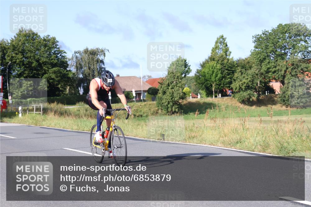 25.08.2024 - Elbe Triathlon Hamburg Fuchs,  Jonas http://msf.ph/oto/6853879 25.08.2024 09:17:42 Radfahren 1851, 289, 323 meine-sportfotos.de