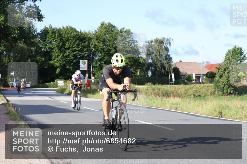 25.08.2024 - Elbe Triathlon Hamburg Fuchs,  Jonas http://msf.ph/oto/6854682 25.08.2024 09:17:44 Radfahren 1851, 289, 323, 265 meine-sportfotos.de