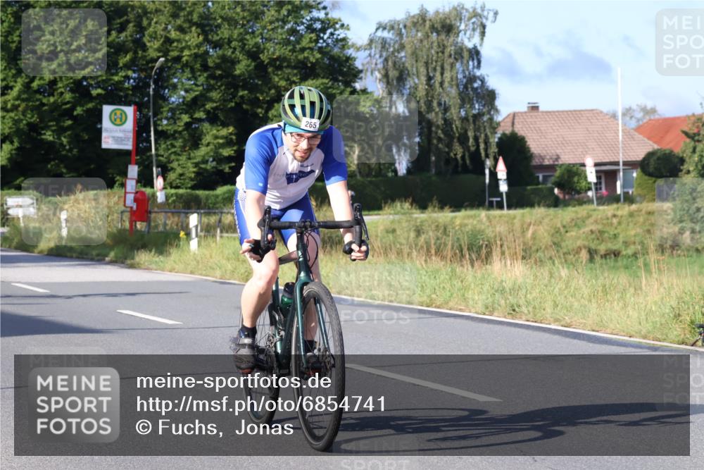 25.08.2024 - Elbe Triathlon Hamburg Fuchs,  Jonas http://msf.ph/oto/6854741 25.08.2024 09:17:49 Radfahren 289, 323, 265, 71 meine-sportfotos.de