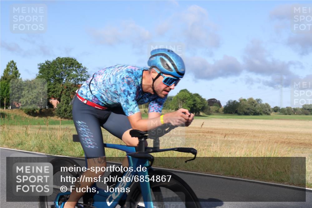 25.08.2024 - Elbe Triathlon Hamburg Fuchs,  Jonas http://msf.ph/oto/6854867 25.08.2024 09:17:56 Radfahren 71, 229, 187 meine-sportfotos.de