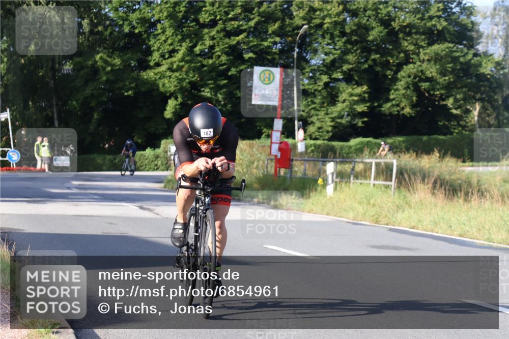 25.08.2024 - Elbe Triathlon Hamburg Fuchs,  Jonas http://msf.ph/oto/6854961 25.08.2024 09:18:01 Radfahren 229, 187 meine-sportfotos.de