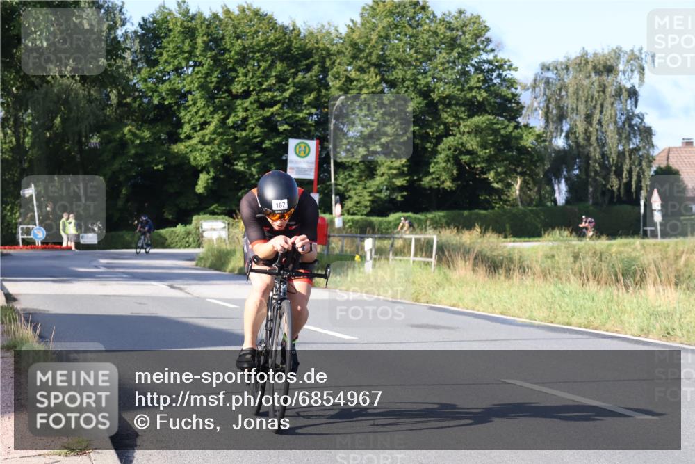 25.08.2024 - Elbe Triathlon Hamburg Fuchs,  Jonas http://msf.ph/oto/6854967 25.08.2024 09:18:01 Radfahren 229, 187 meine-sportfotos.de