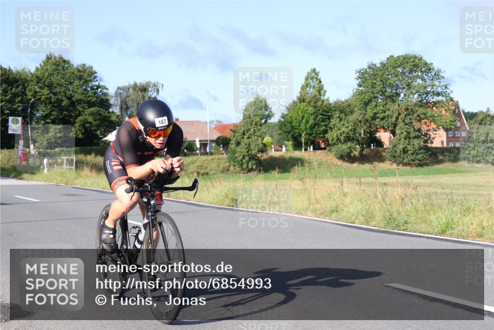 25.08.2024 - Elbe Triathlon Hamburg Fuchs,  Jonas http://msf.ph/oto/6854993 25.08.2024 09:18:02 Radfahren 229, 187, 391 meine-sportfotos.de