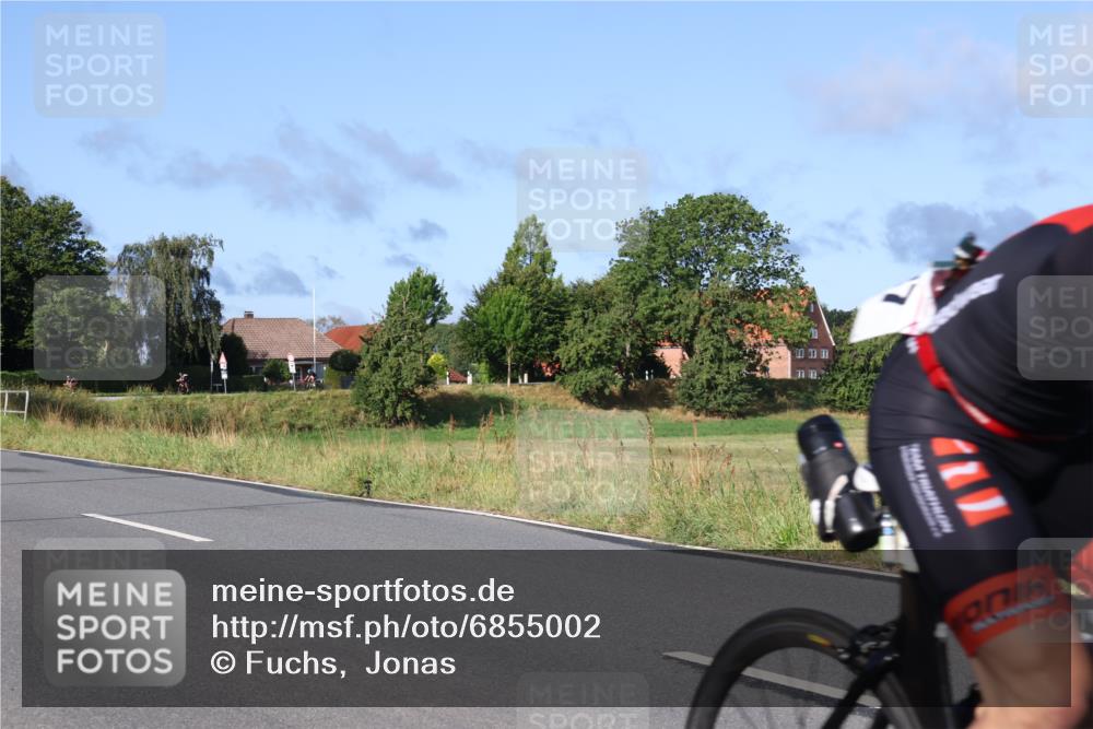 25.08.2024 - Elbe Triathlon Hamburg Fuchs,  Jonas http://msf.ph/oto/6855002 25.08.2024 09:18:02 Radfahren 229, 187, 391 meine-sportfotos.de
