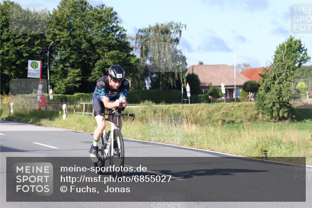 25.08.2024 - Elbe Triathlon Hamburg Fuchs,  Jonas http://msf.ph/oto/6855027 25.08.2024 09:18:08 Radfahren 391, 326, 107, 339 meine-sportfotos.de