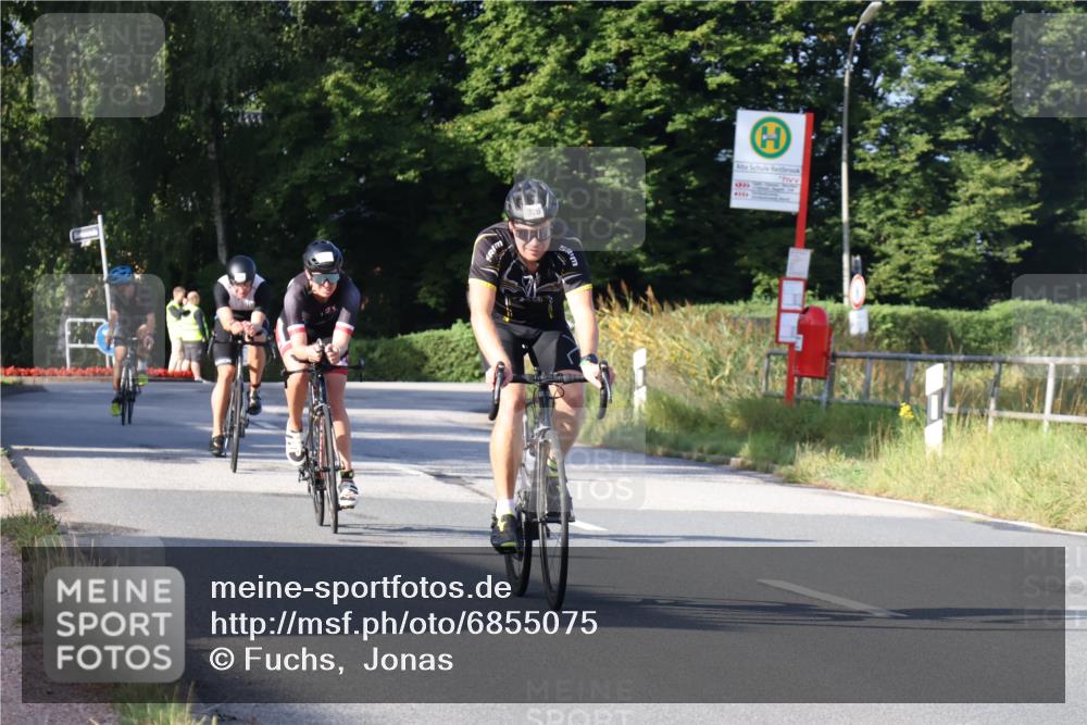 25.08.2024 - Elbe Triathlon Hamburg Fuchs,  Jonas http://msf.ph/oto/6855075 25.08.2024 09:18:11 Radfahren 391, 326, 107, 339, 234 meine-sportfotos.de
