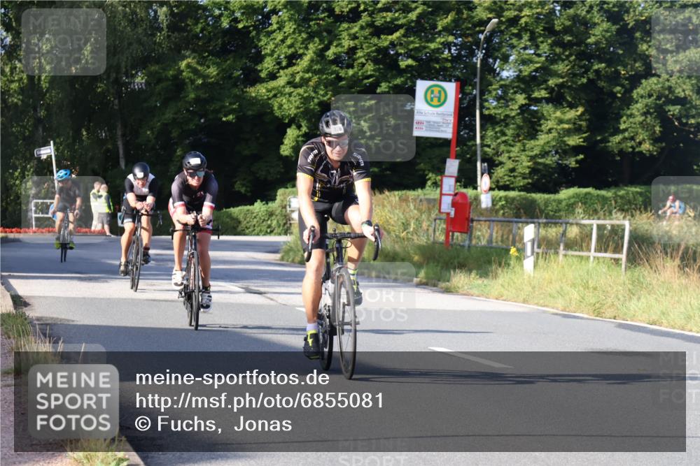 25.08.2024 - Elbe Triathlon Hamburg Fuchs,  Jonas http://msf.ph/oto/6855081 25.08.2024 09:18:11 Radfahren 391, 326, 107, 339, 234 meine-sportfotos.de