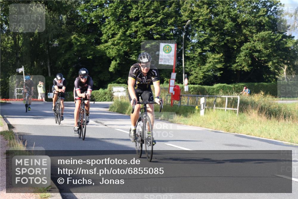 25.08.2024 - Elbe Triathlon Hamburg Fuchs,  Jonas http://msf.ph/oto/6855085 25.08.2024 09:18:11 Radfahren 391, 326, 107, 339, 234 meine-sportfotos.de